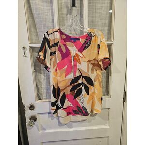 Apt 9 Pink and Beige Floral V-Neck Women's Blouse Size Medium‎